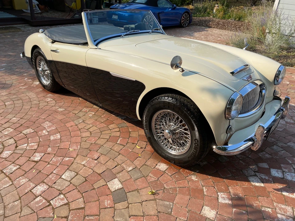 1961 Austin-Healey 3000 Mark II - Image 10 of 31