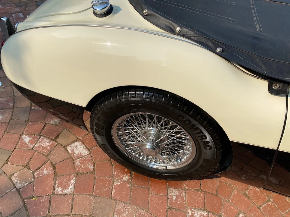 1961 Austin-Healey 3000 Mark II - Image 29 of 31