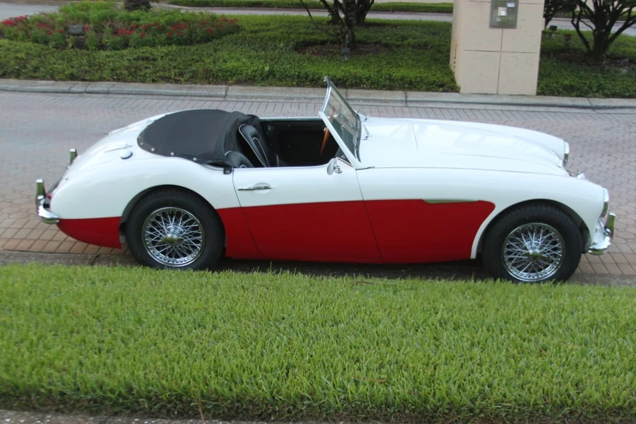 1961 Austin-Healey 3000 Mark I - Image 2 of 10