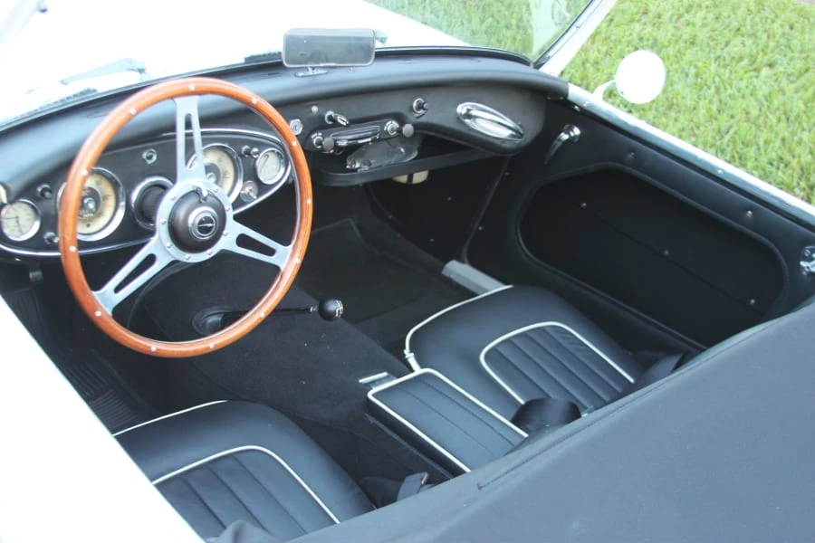 1961 Austin-Healey 3000 Mark I - Image 6 of 10