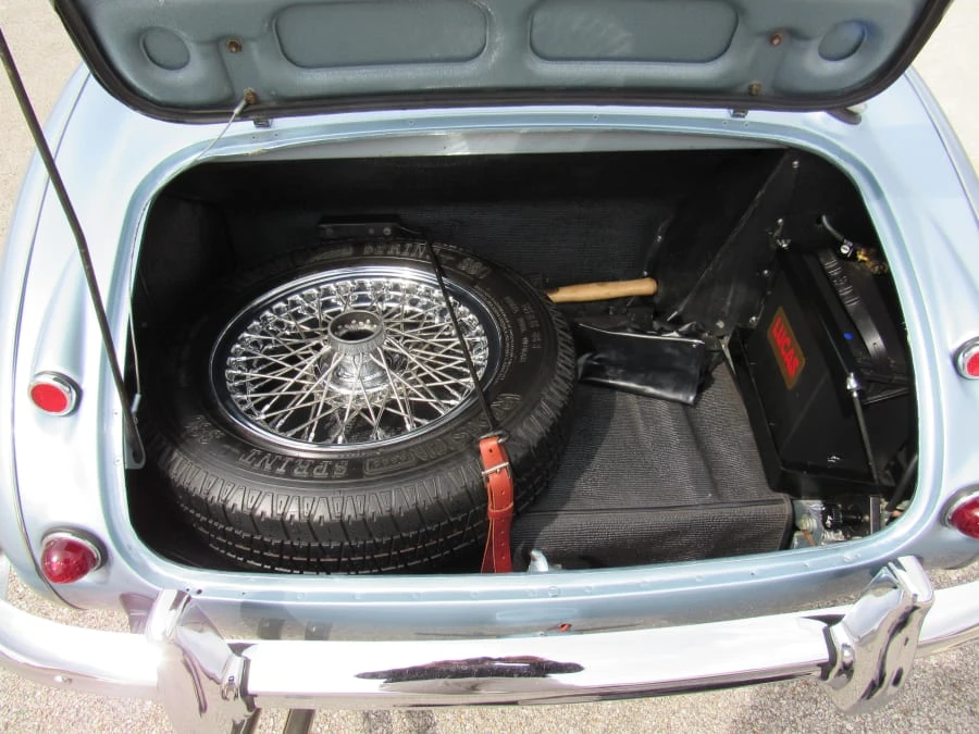 1961 Austin-Healey 3000 Mark I - Image 6 of 8