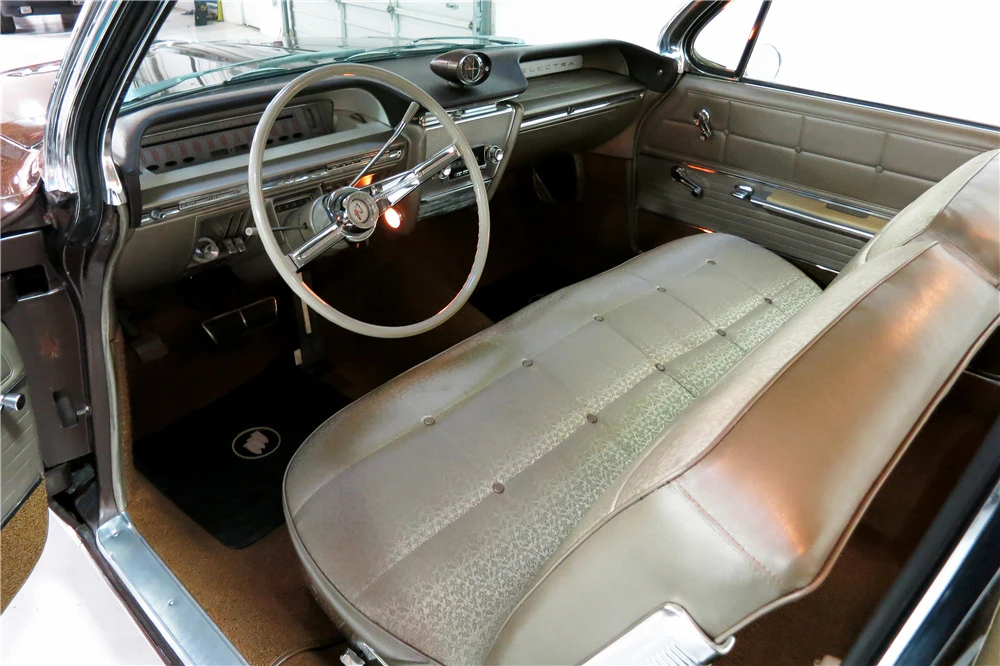 1961 Buick Electra - Image 3 of 4