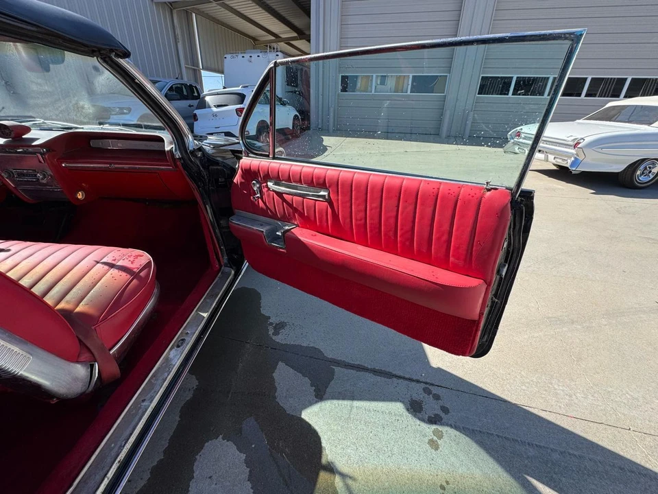 1961 Buick Electra - Image 9 of 23