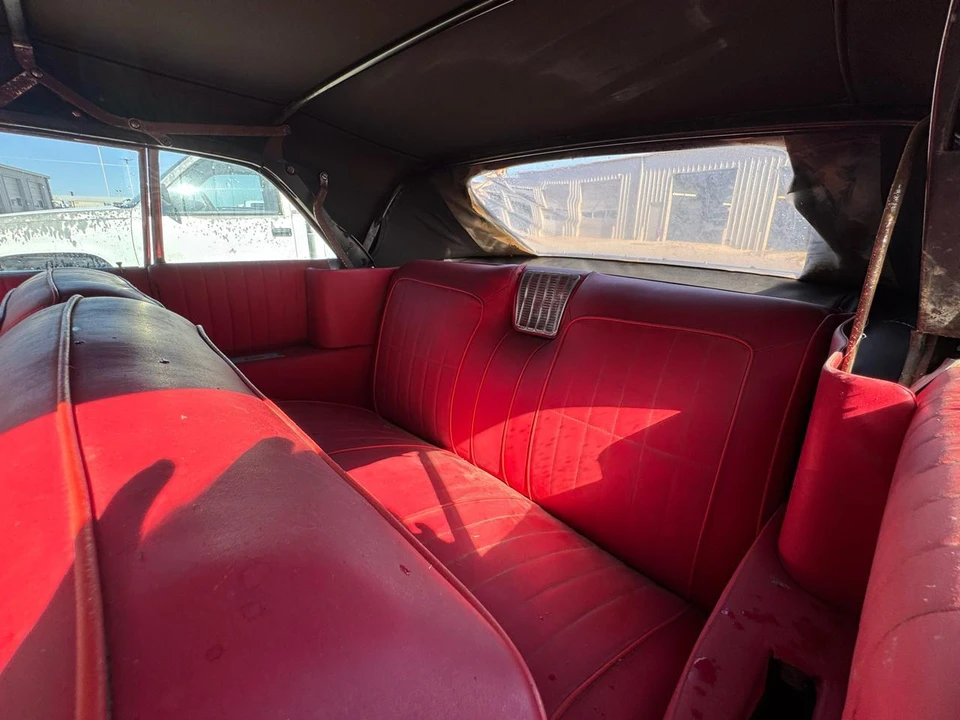 1961 Buick Electra - Image 22 of 23
