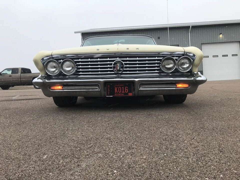 1961 Buick Electra - Image 2 of 31