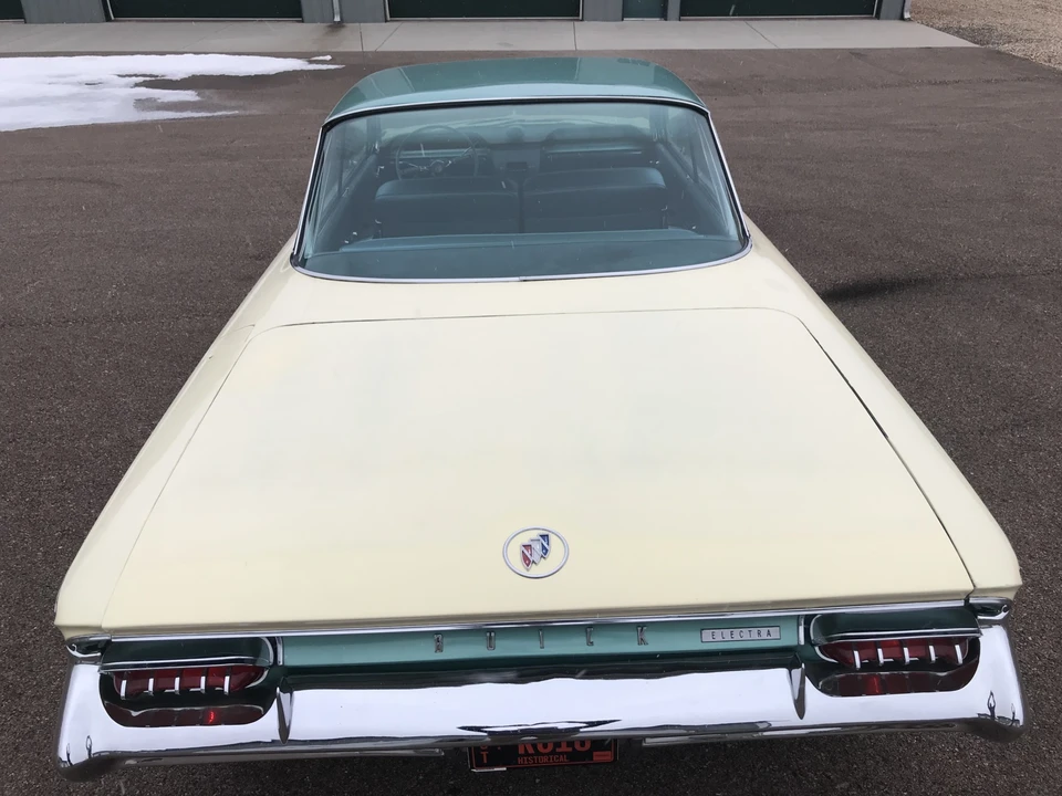 1961 Buick Electra - Image 13 of 31