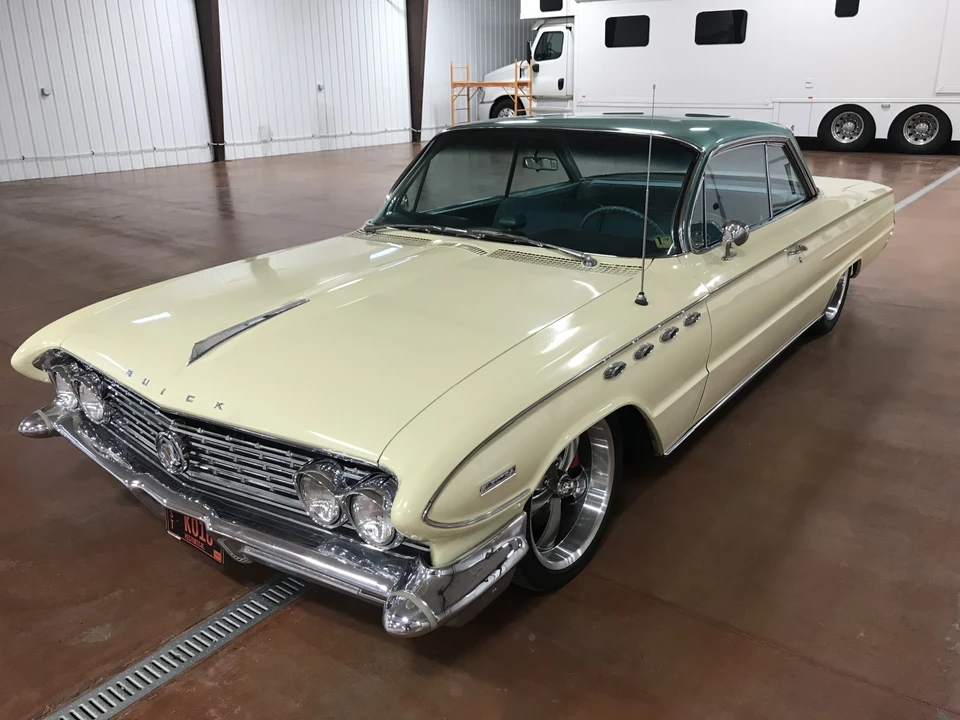 1961 Buick Electra - Image 20 of 31