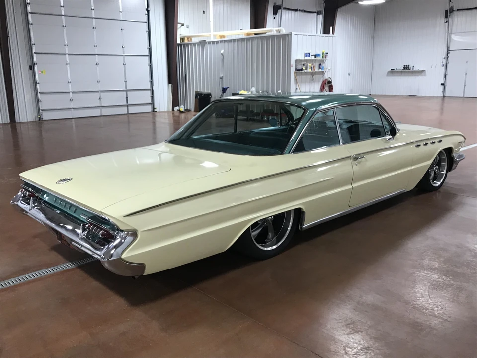 1961 Buick Electra - Image 30 of 31