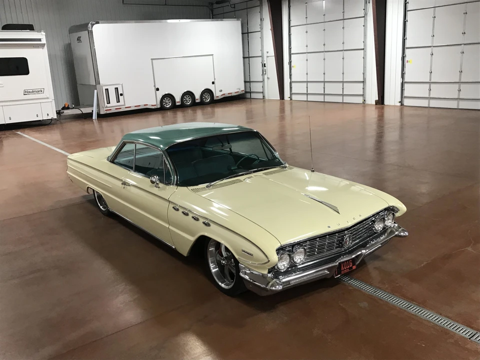 1961 Buick Electra - Image 18 of 31