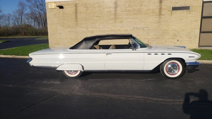 1961 Buick Electra - Image 2 of 14
