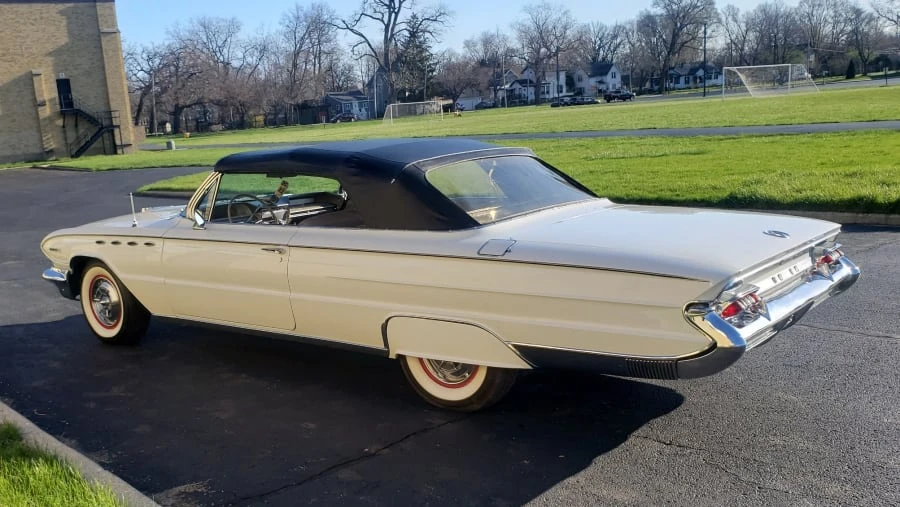 1961 Buick Electra - Image 3 of 14