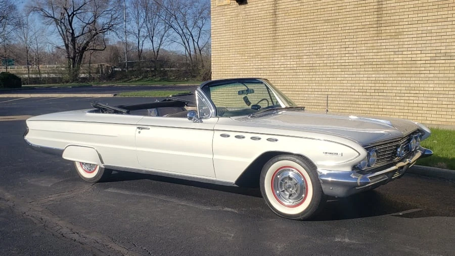 1961 Buick Electra - Image 14 of 14
