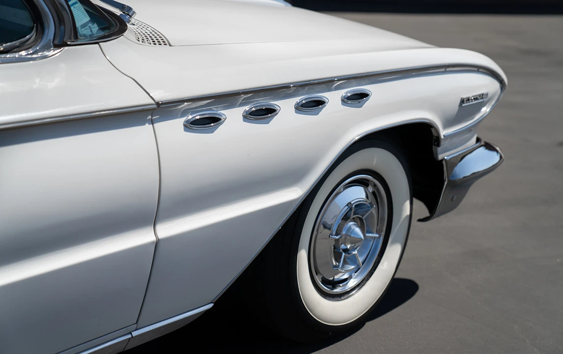 1961 Buick Electra - Image 10 of 31