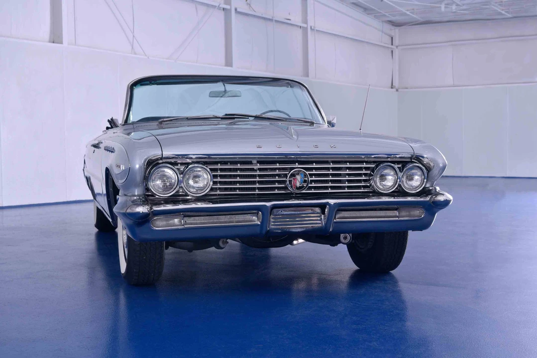 1961 Buick Electra - Image 3 of 31