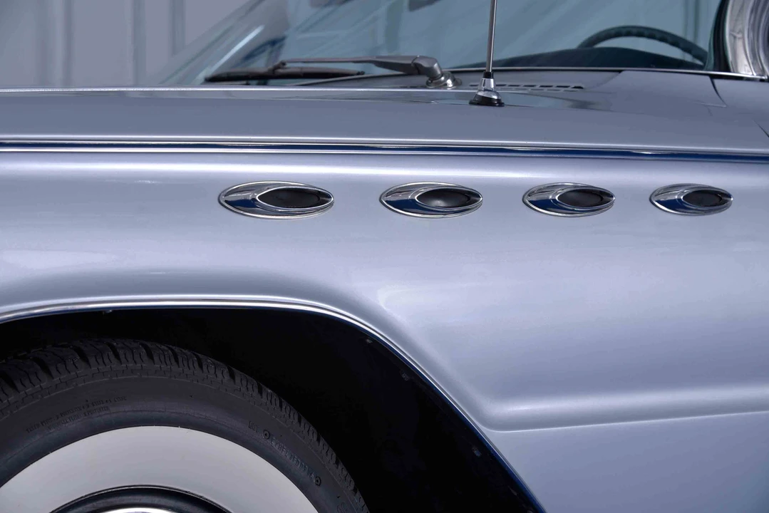 1961 Buick Electra - Image 21 of 31