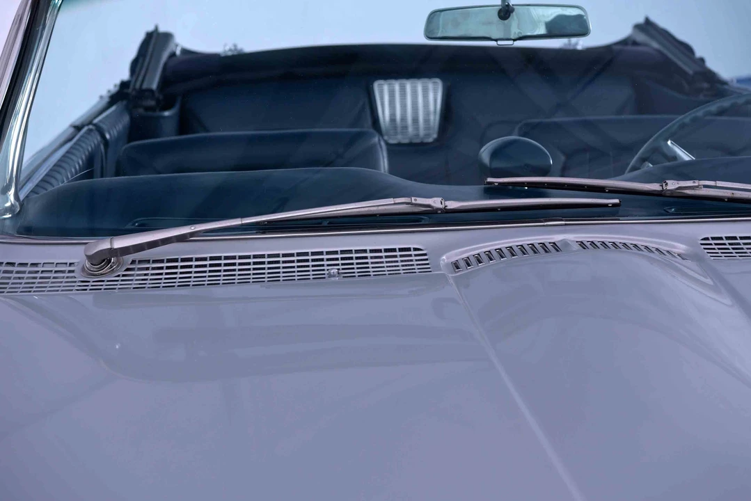 1961 Buick Electra - Image 16 of 31