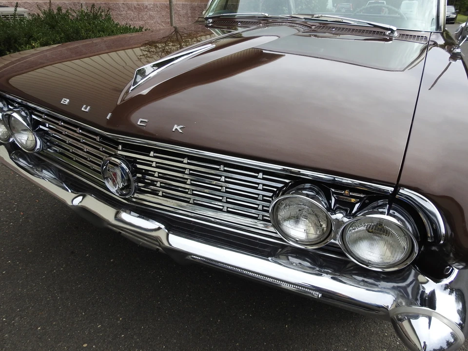 1961 Buick Electra - Image 11 of 31
