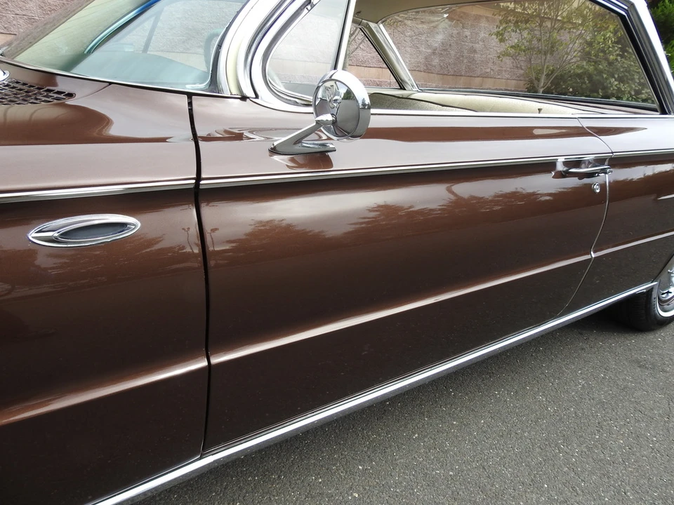 1961 Buick Electra - Image 16 of 31