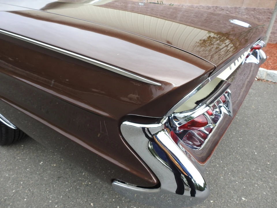 1961 Buick Electra - Image 25 of 31