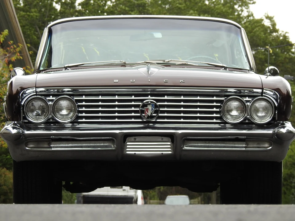 1961 Buick Electra - Image 9 of 31