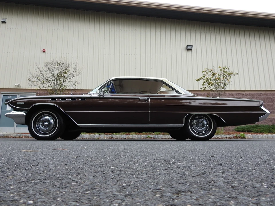 1961 Buick Electra - Image 3 of 31