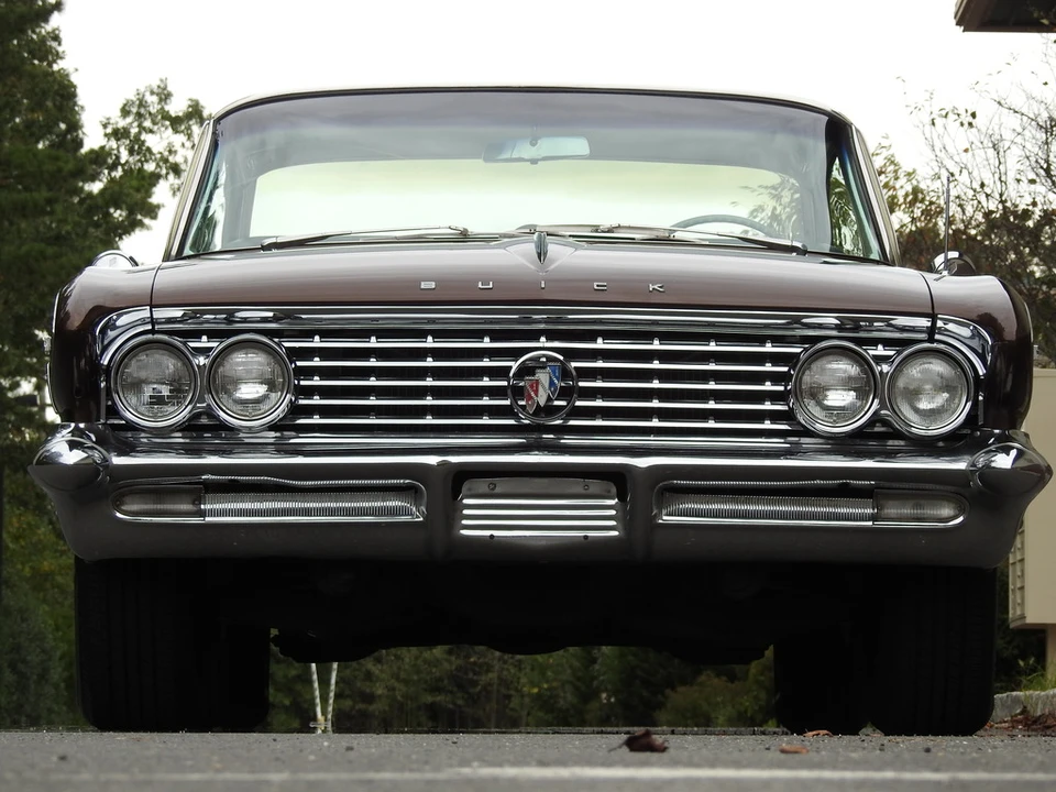 1961 Buick Electra - Image 10 of 31