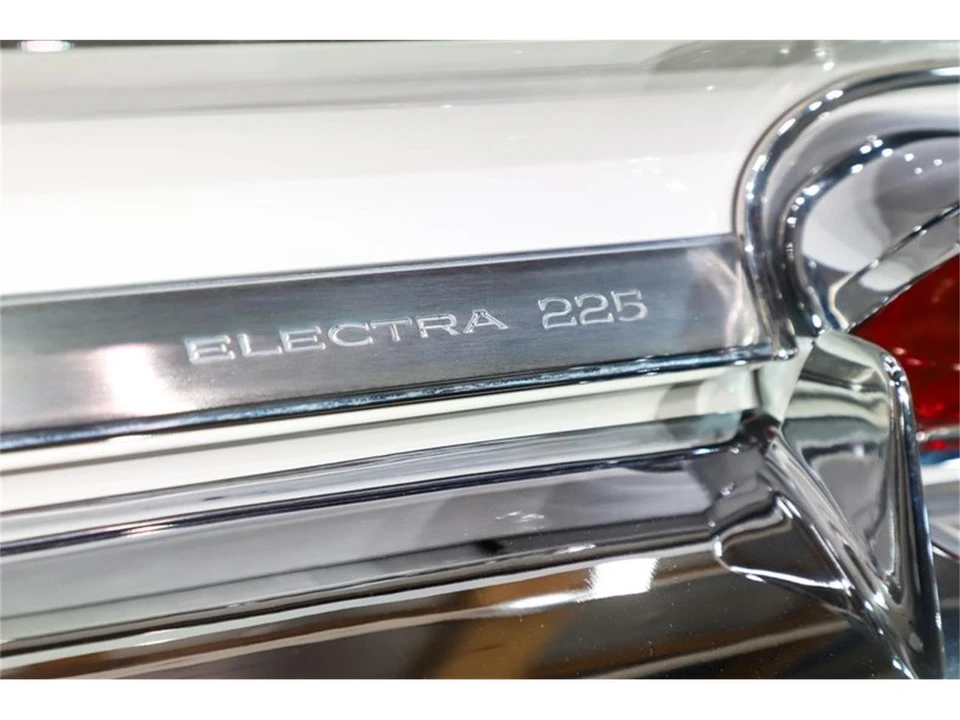1961 Buick Electra - Image 26 of 31