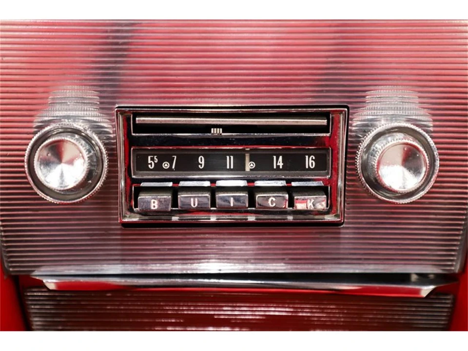 1961 Buick Electra - Image 28 of 31