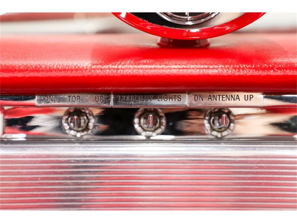 1961 Buick Electra - Image 29 of 31