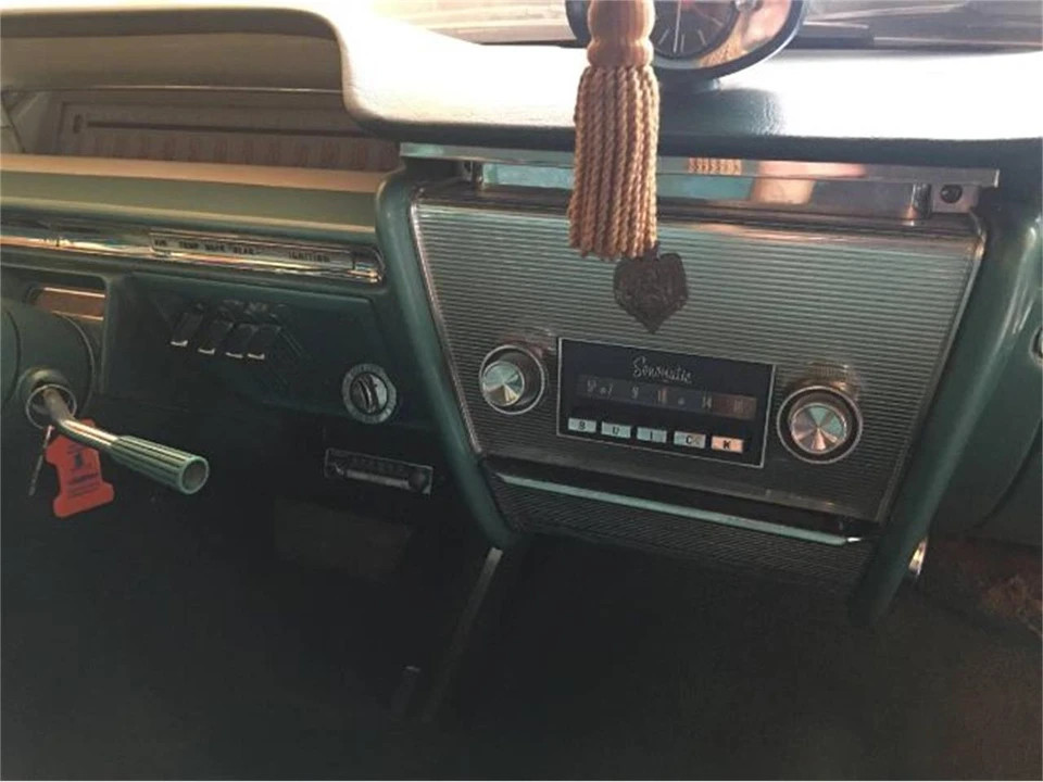 1961 Buick Electra - Image 6 of 11