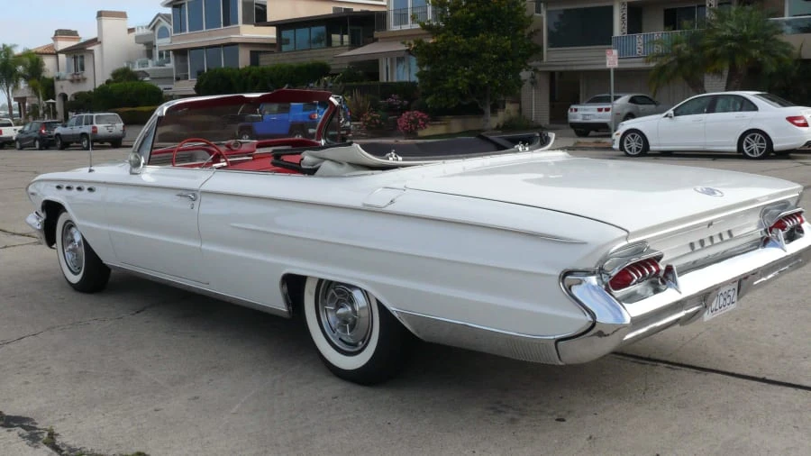 1961 Buick Electra - Image 3 of 12