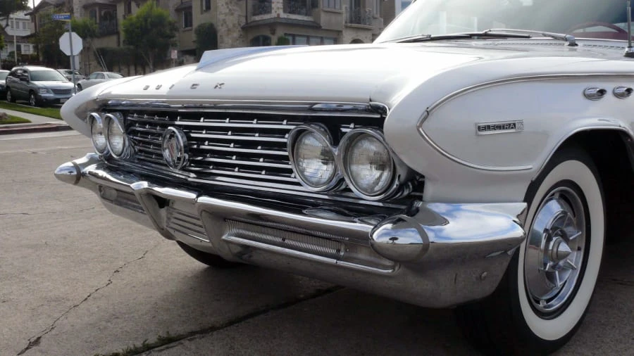 1961 Buick Electra - Image 8 of 12