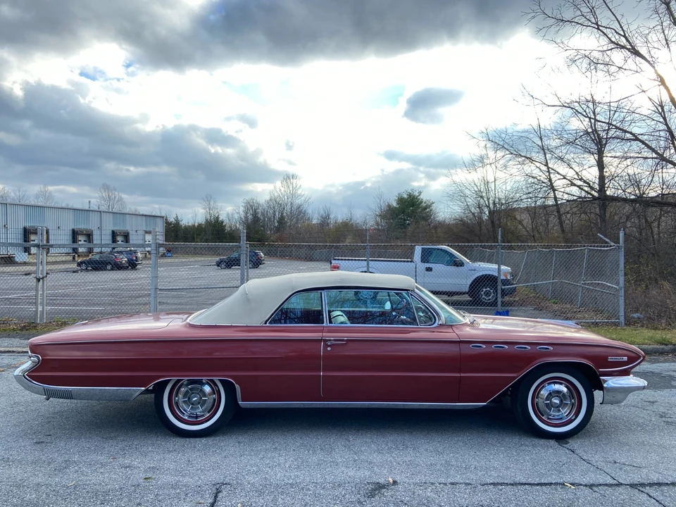 1961 Buick Electra - Image 11 of 21
