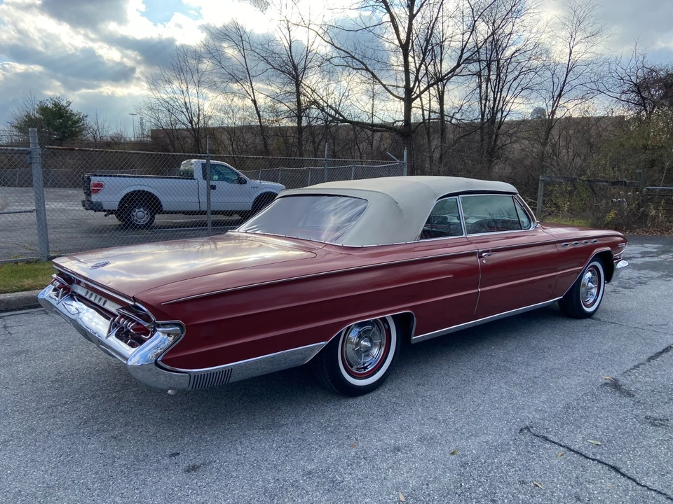 1961 Buick Electra - Image 10 of 21
