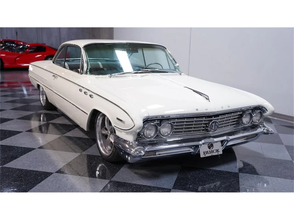 1961 Buick Invicta - Image 13 of 31