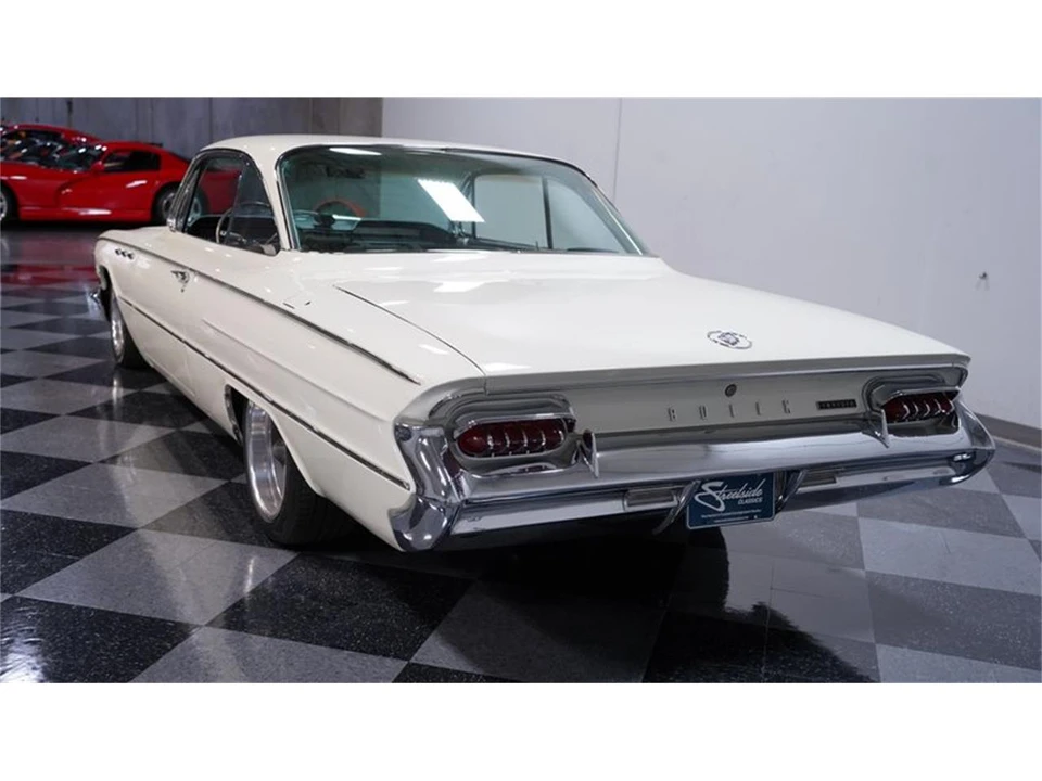 1961 Buick Invicta - Image 7 of 31