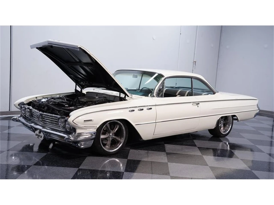 1961 Buick Invicta - Image 24 of 31