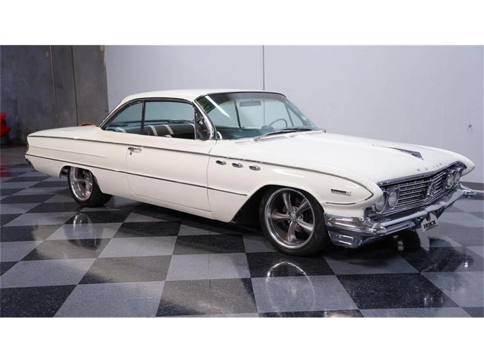 1961 Buick Invicta - Image 12 of 31