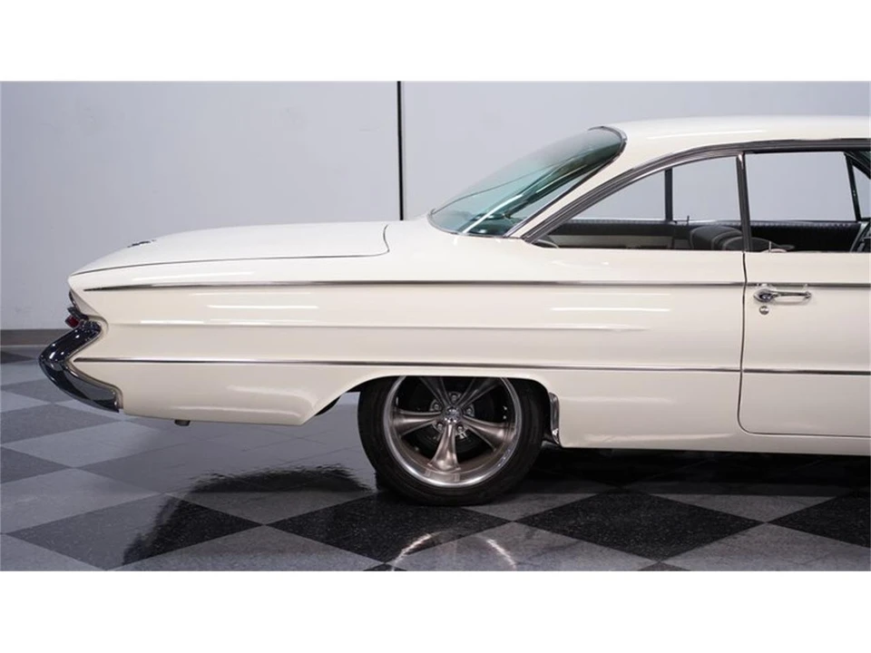 1961 Buick Invicta - Image 22 of 31