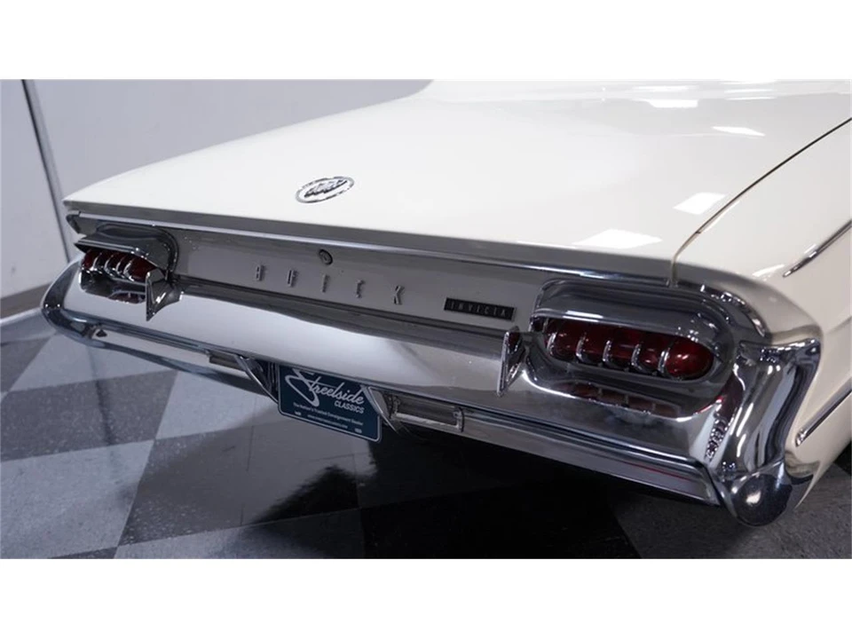 1961 Buick Invicta - Image 20 of 31
