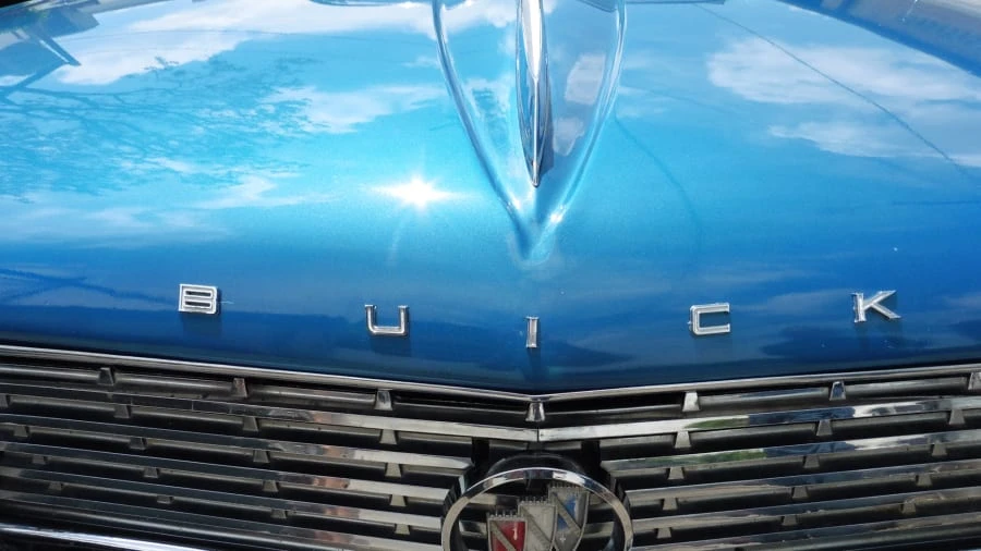 1961 Buick Invicta - Image 9 of 12