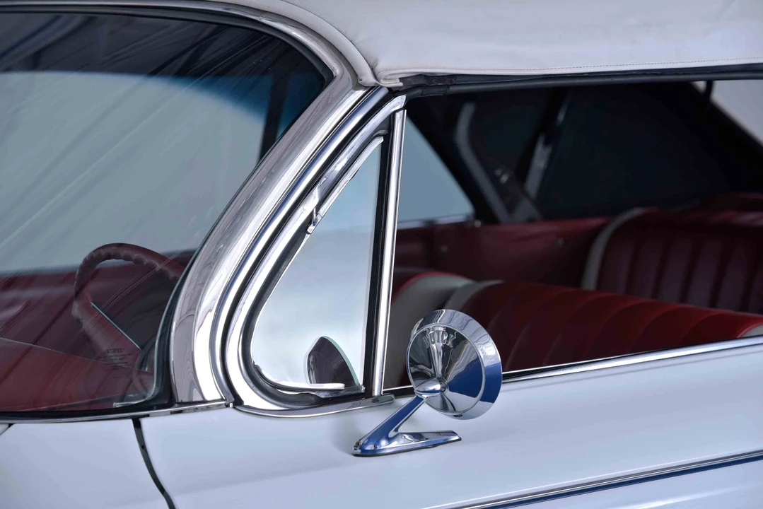 1961 Buick Invicta - Image 21 of 31