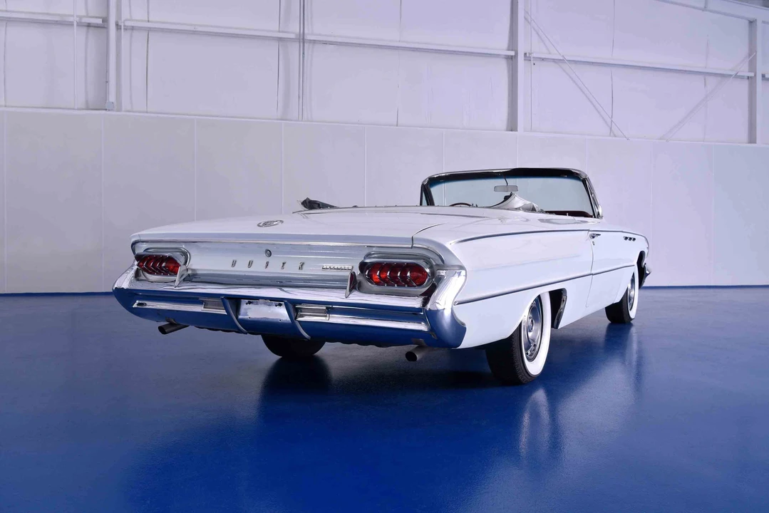 1961 Buick Invicta - Image 6 of 31