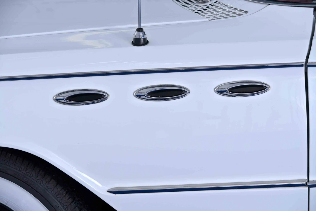 1961 Buick Invicta - Image 20 of 31