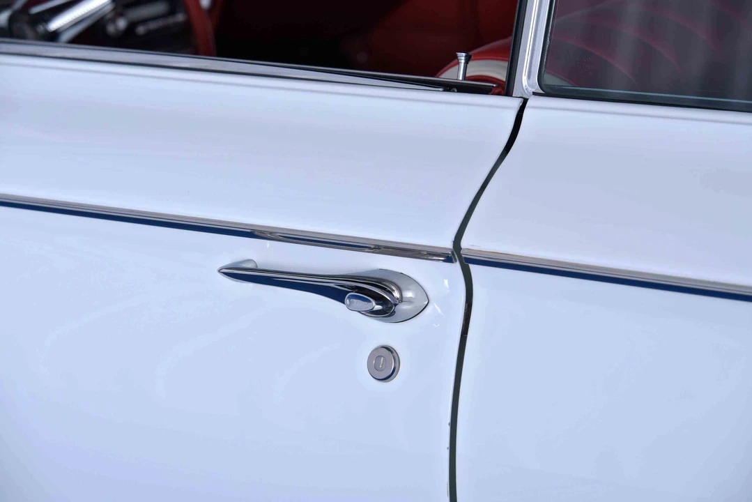 1961 Buick Invicta - Image 25 of 31