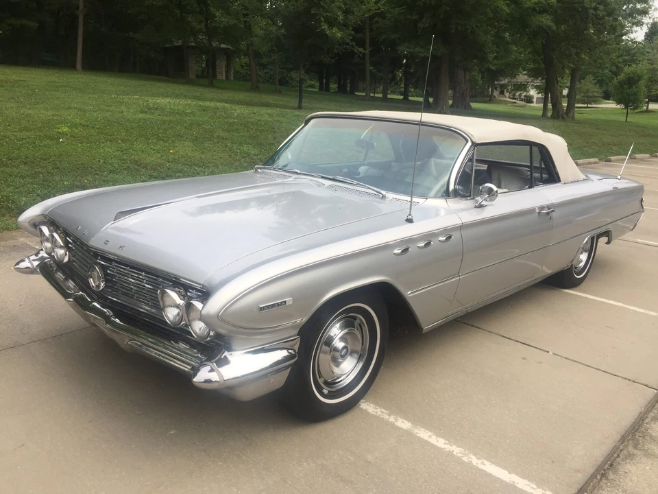 1961 Buick Invicta - Image 7 of 31