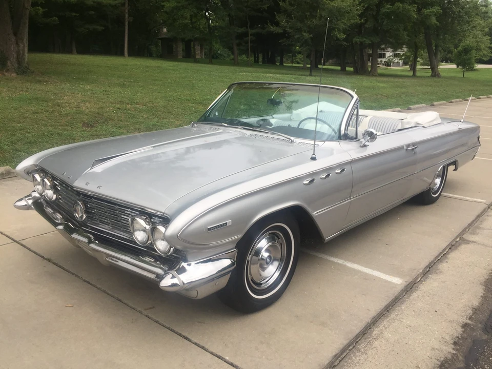 1961 Buick Invicta - Image 2 of 31