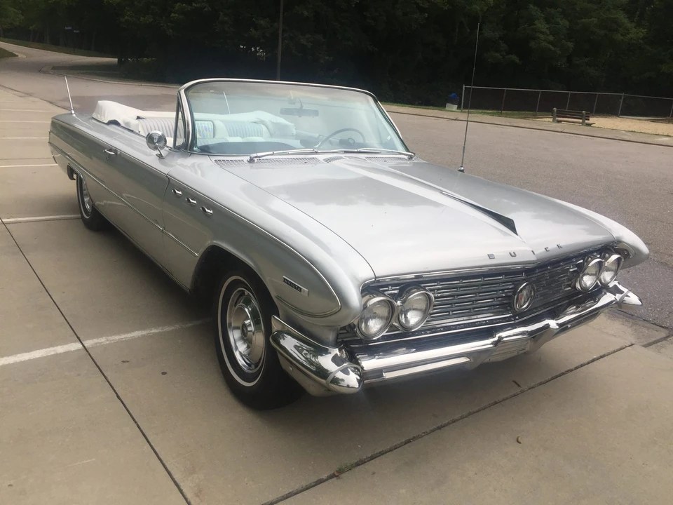 1961 Buick Invicta - Image 5 of 31