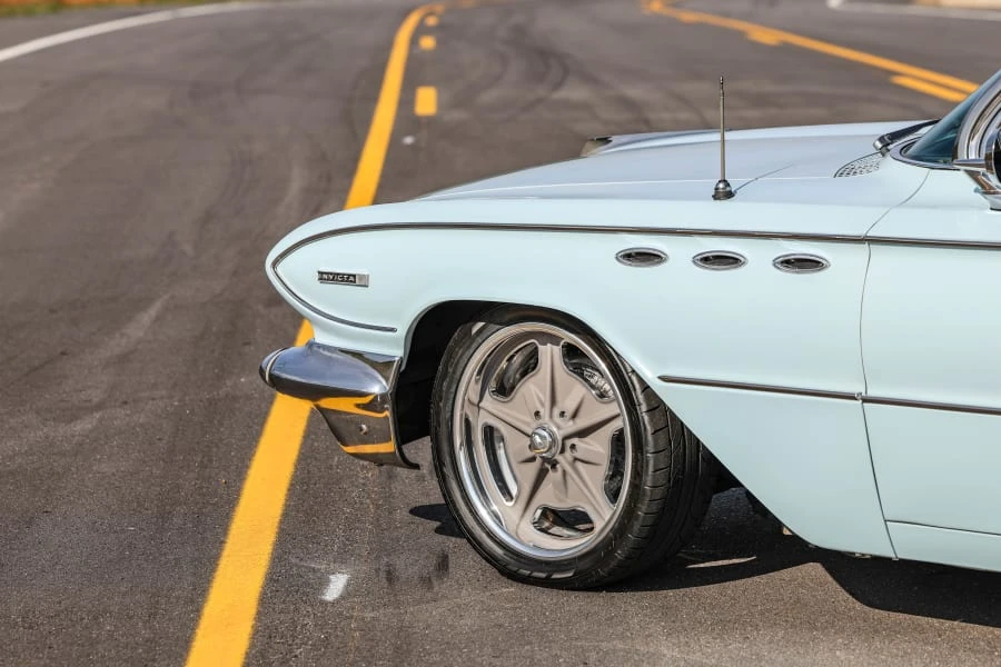1961 Buick Invicta - Image 20 of 31