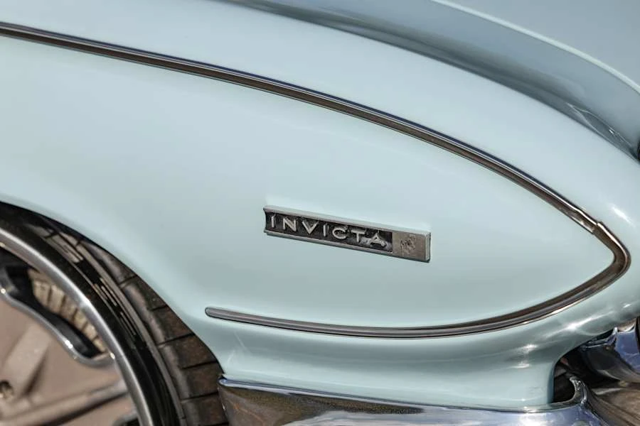 1961 Buick Invicta - Image 9 of 31